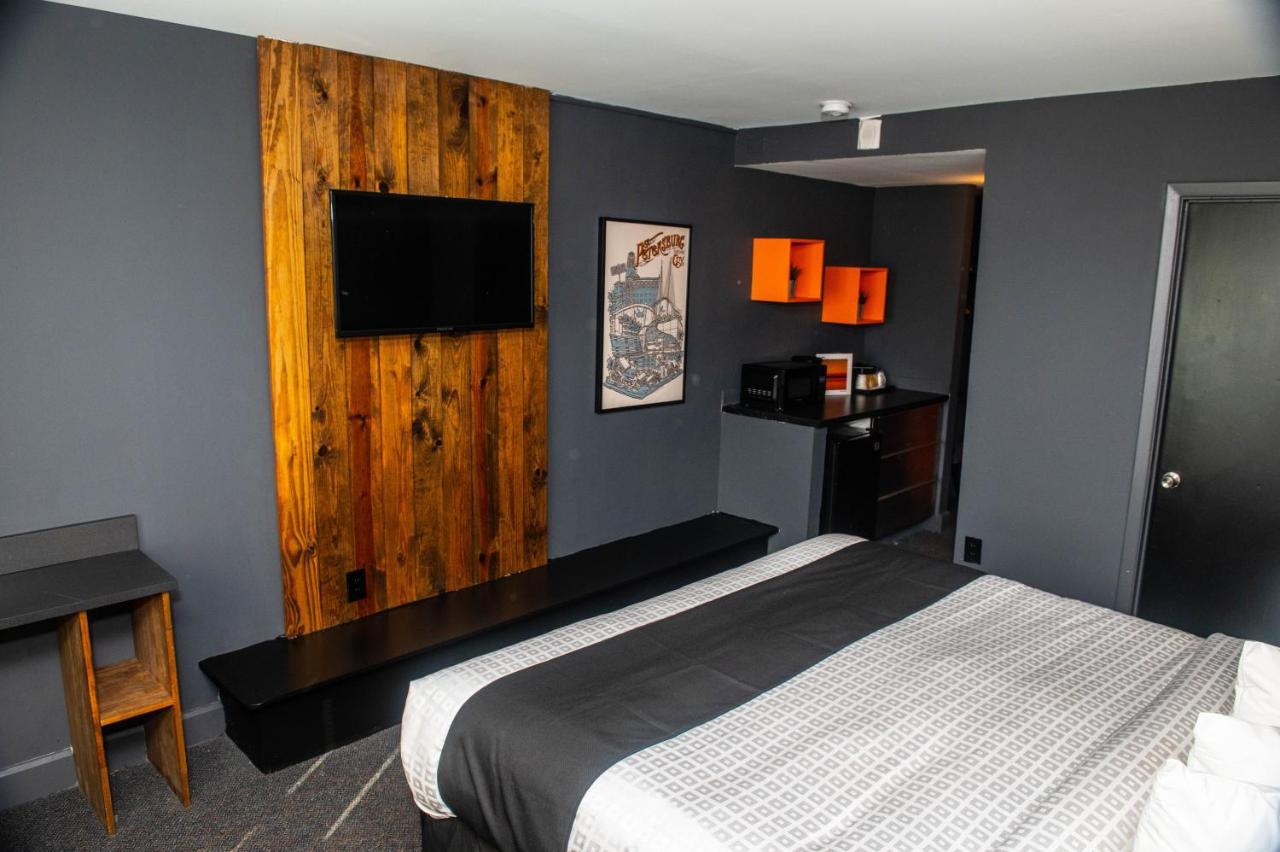 Uptown Hotel St Pete เซนต์ปีเตอร์สเบิร์ก ภายนอก รูปภาพ